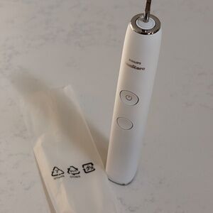 Brand New Philips Sonicare 9300 DiamondClean Toothbrush Handle HX992W White